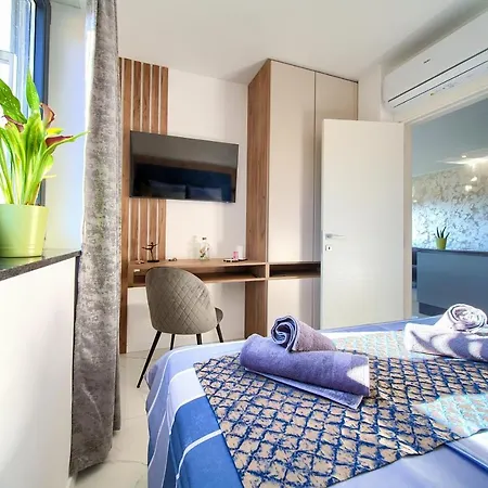 Penthouse Rosa Apartment Malinska Exterior photo